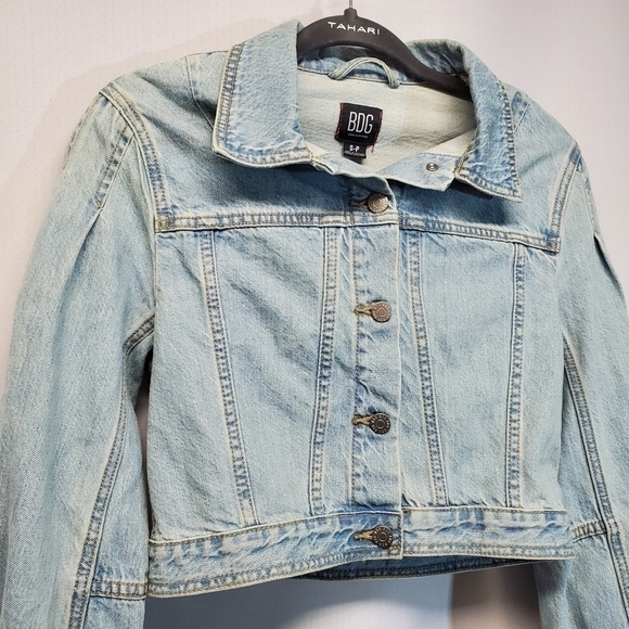 BDG Puff Sleeve Cropped Denim Jean Jacket - Picture 3 of 5